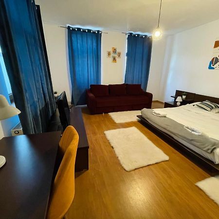 Londof Housing City Center Brasov Apartman Kültér fotó