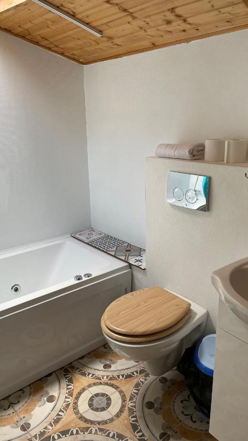 Londof Housing City Center Brasov Apartman Kültér fotó