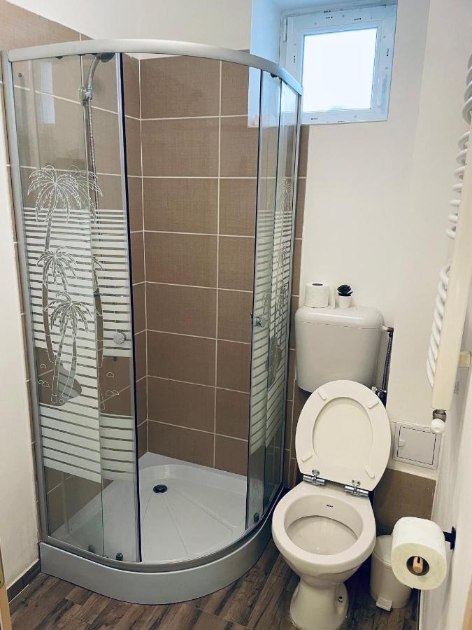 Londof Housing City Center Brasov Apartman Kültér fotó