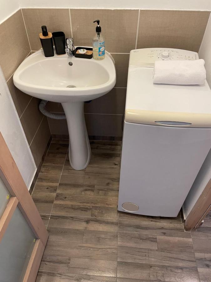 Londof Housing City Center Brasov Apartman Kültér fotó