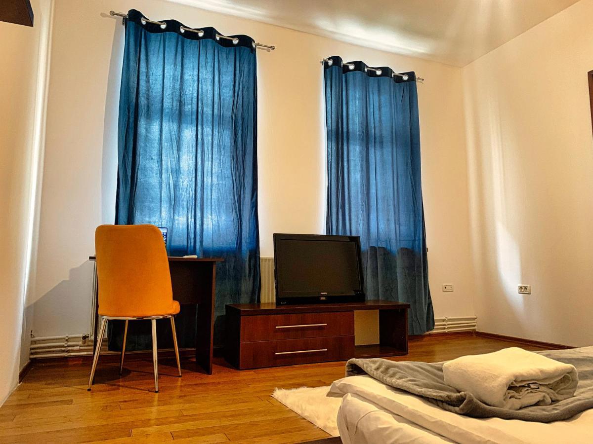 Londof Housing City Center Brasov Apartman Kültér fotó