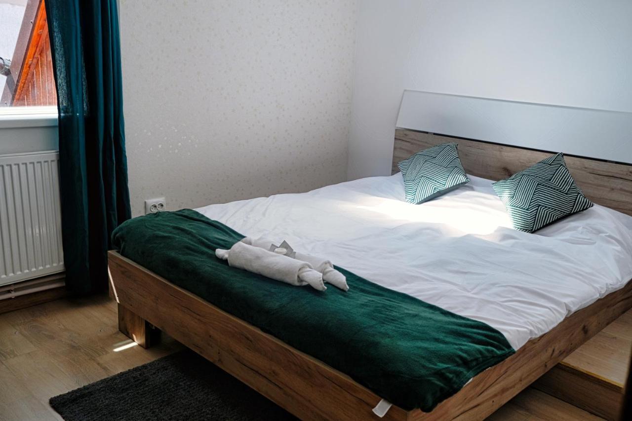 Londof Housing City Center Brasov Apartman Kültér fotó