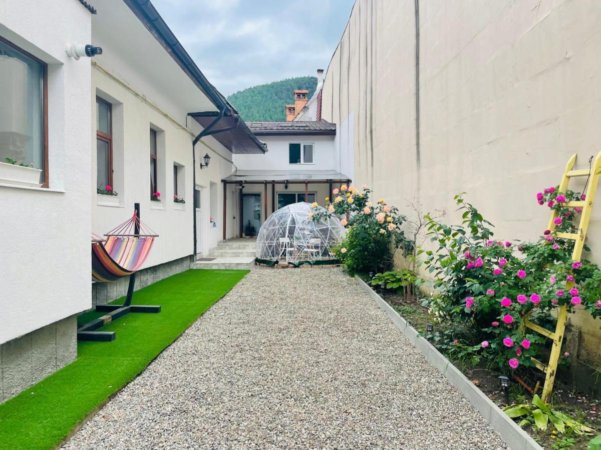 Londof Housing City Center Brasov Apartman Kültér fotó